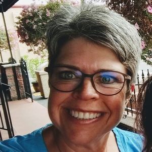 Meet your Posher, Linda